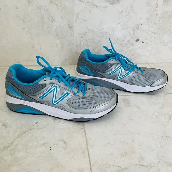 NEW BALANCE {10.5} Running Shoe 1540v3 Gray and Blue - Picture 6 of 12